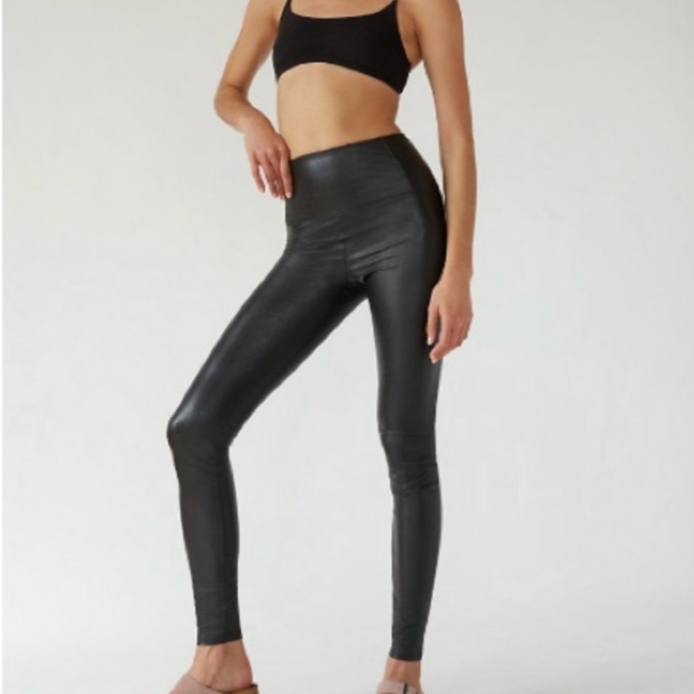 🚨LAST CHANCE Black Faux Leather Leggings